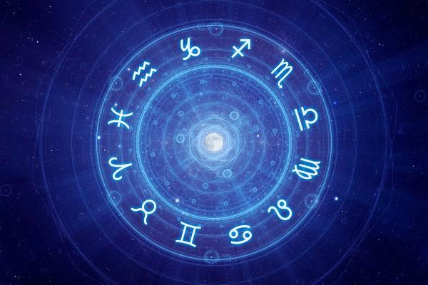 How Your Rising and Moon Signs Affect Your Adventurous Side